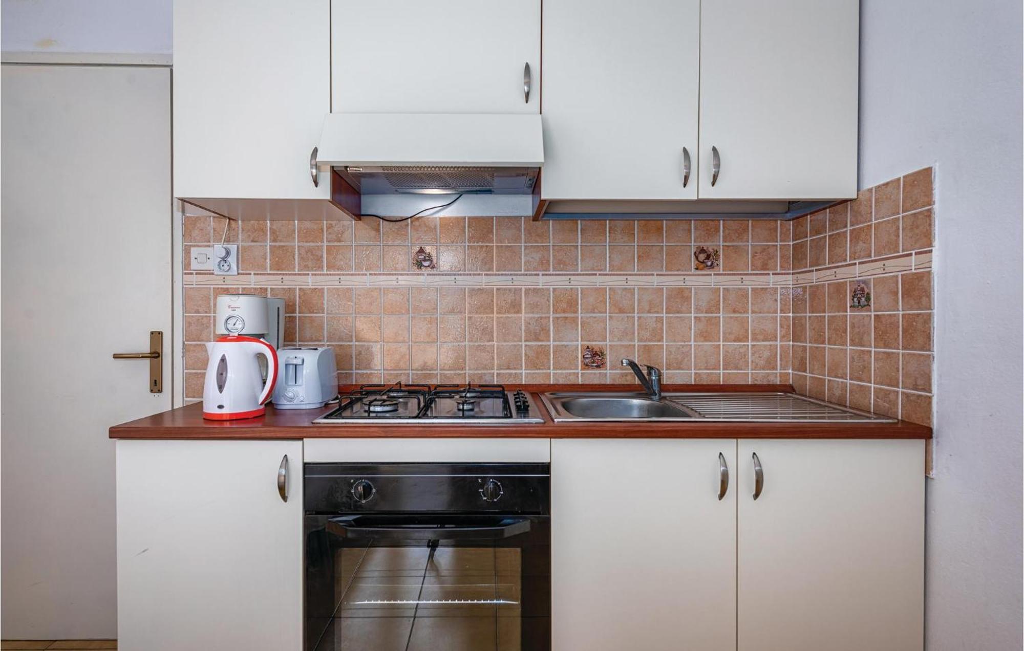 Amazing Apartment In Rovinj With Wifi Exterior photo
